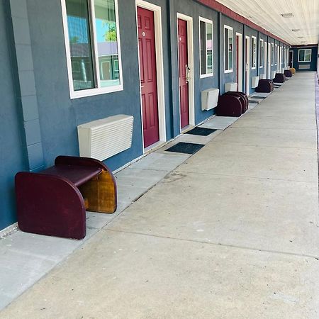 את'נס Highlander Motel מראה חיצוני תמונה
