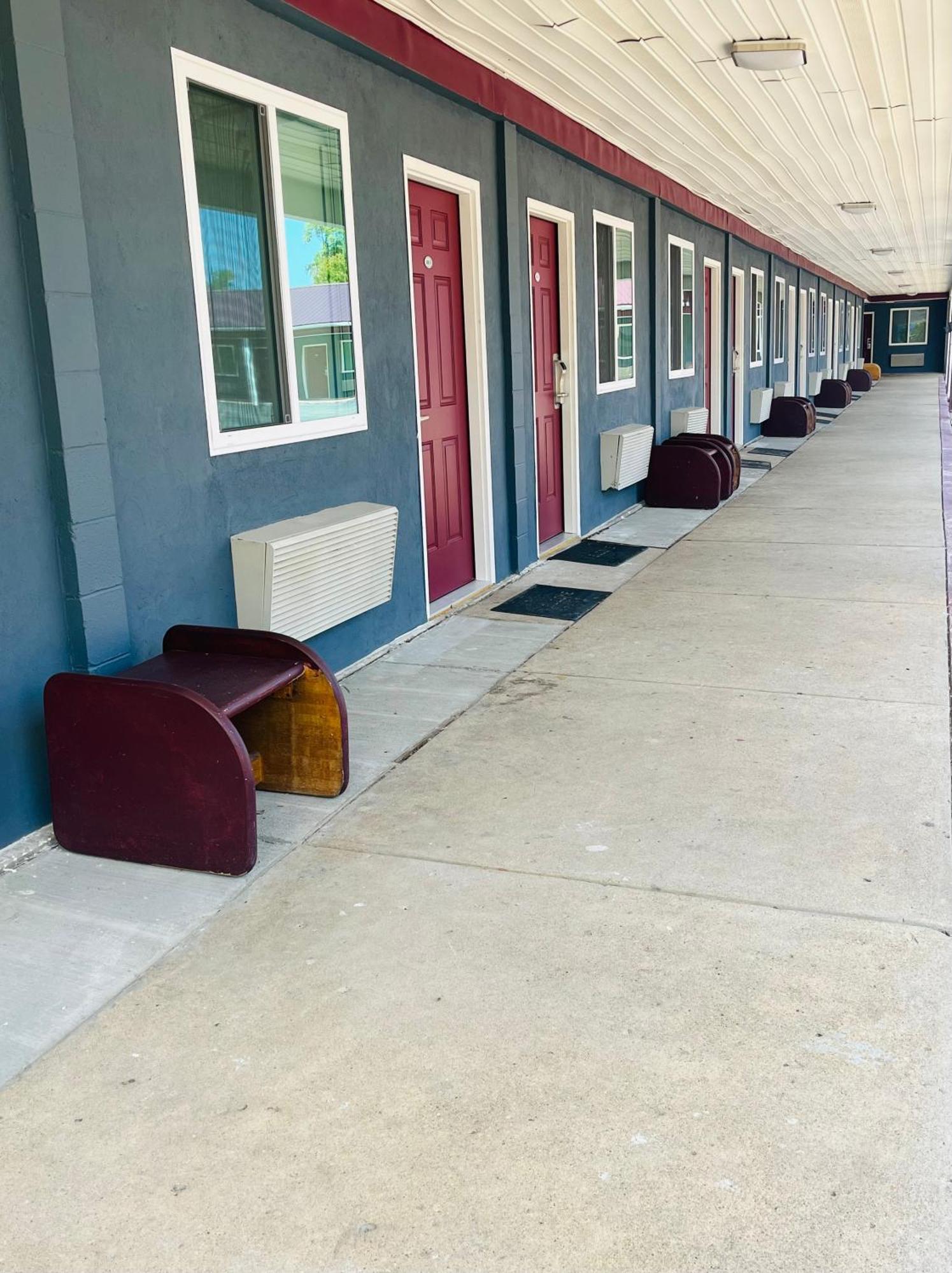את'נס Highlander Motel מראה חיצוני תמונה