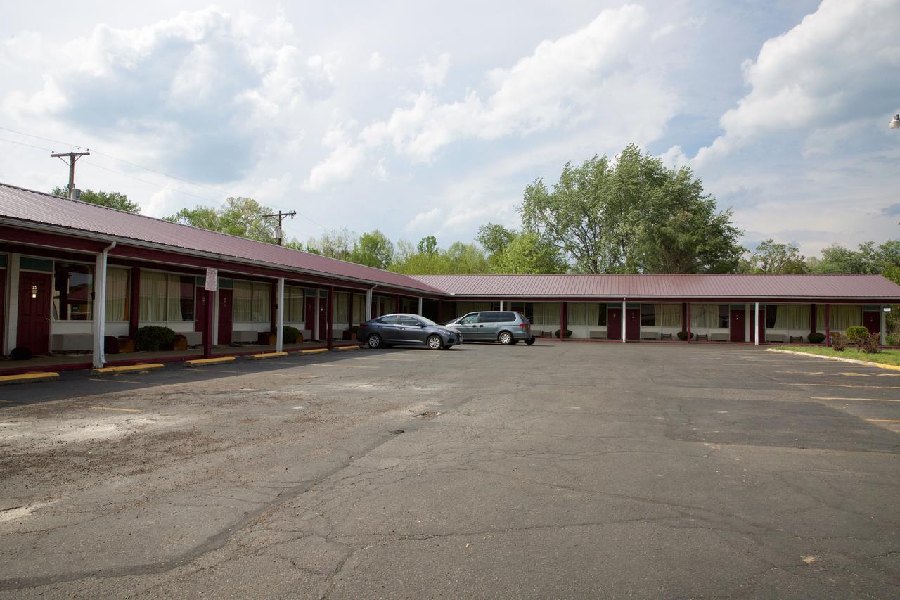 את'נס Highlander Motel מראה חיצוני תמונה